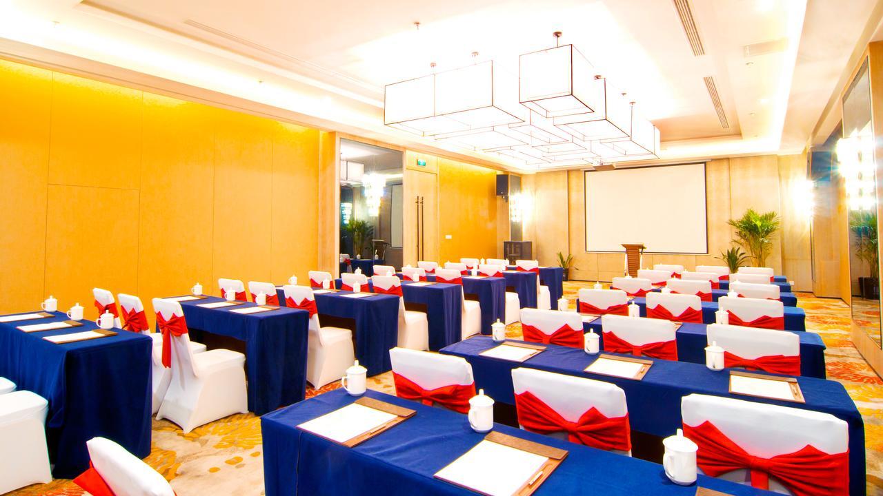 Home Plus Suite Hotel And Apartment Wuhan Exterior foto
